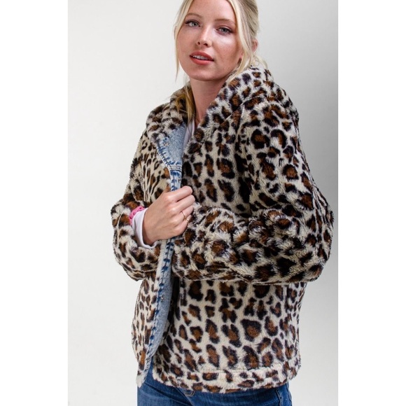 Reversible Denim Jacket w/ Leopard Print Fur - Picture 6 of 8